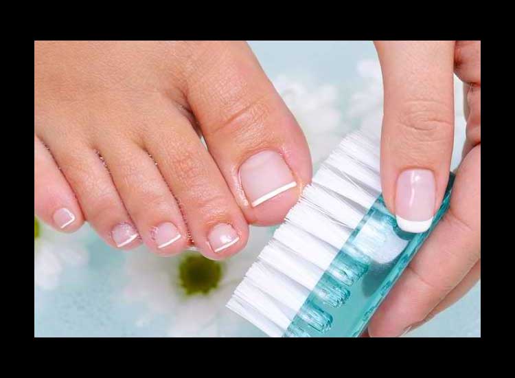 7 Easy Ways to Keep Your Nails Beautiful and Healthy
