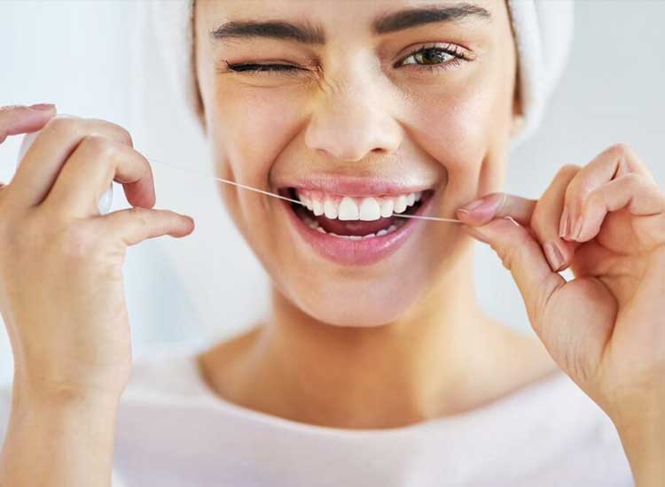 The Right Way to Maintain Healthy Teeth and Mouth